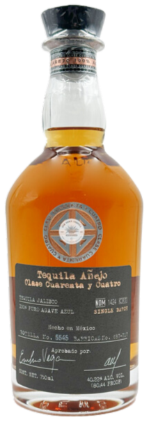 CLASE CUARENTA Y CUATRO TEQUILA ANEJO SINGLE BATCH 750ML LIQ