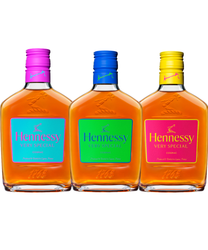 Hennessy VS Holiday Edition Flask Bundle