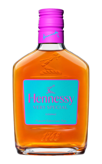 Hennessy VS Holiday Edition Flask Bundle