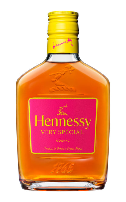 Hennessy VS Holiday Edition Flask Bundle